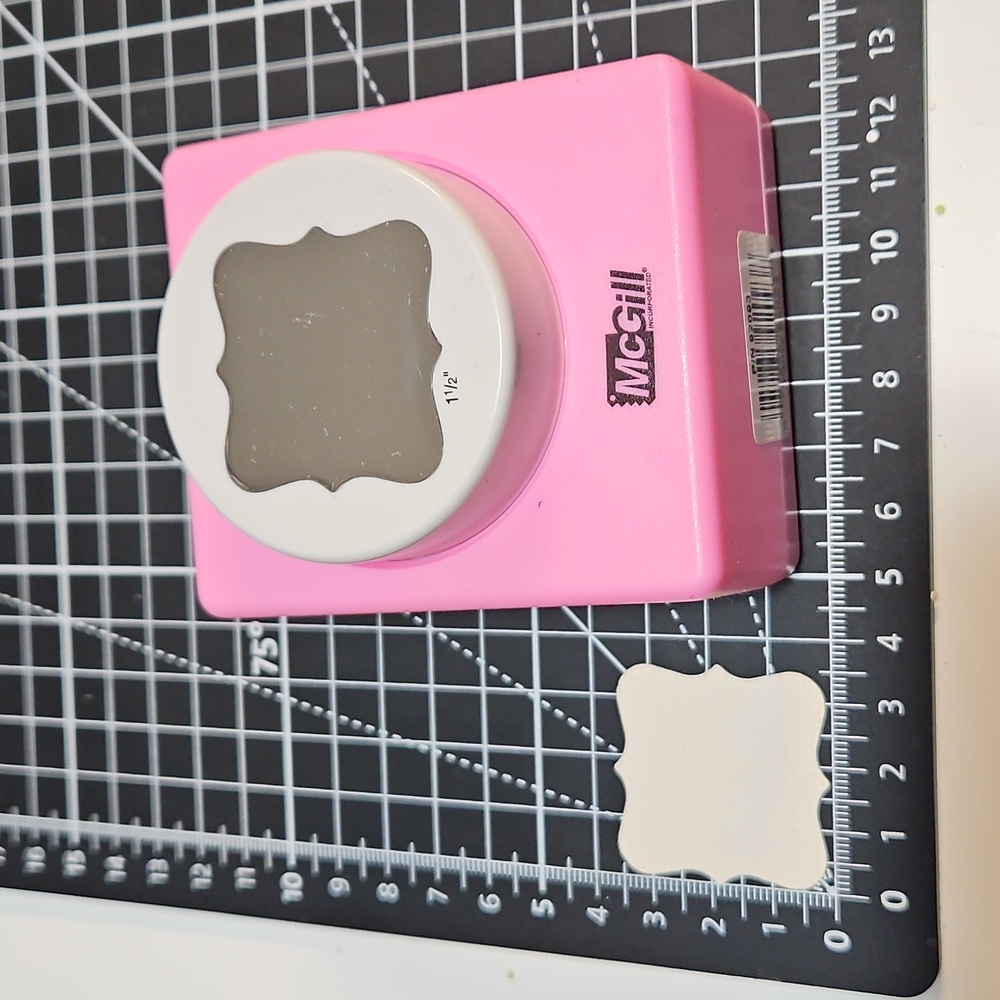 Scroll Label punch